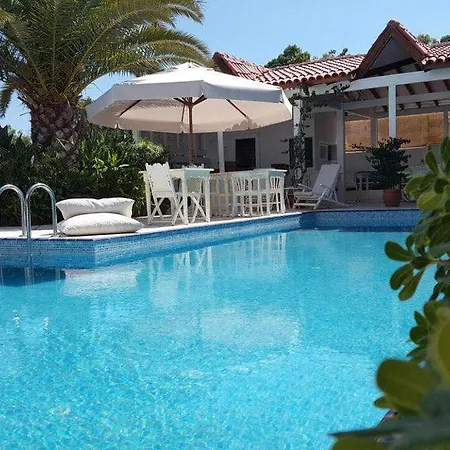 Alenos فندق 2*